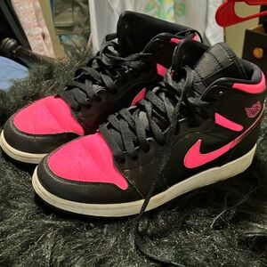 Nike Jordan 1. Kids size 6